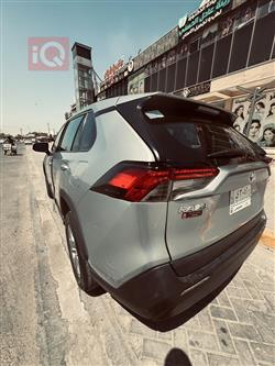 تۆیۆتا ڕاڤ 4